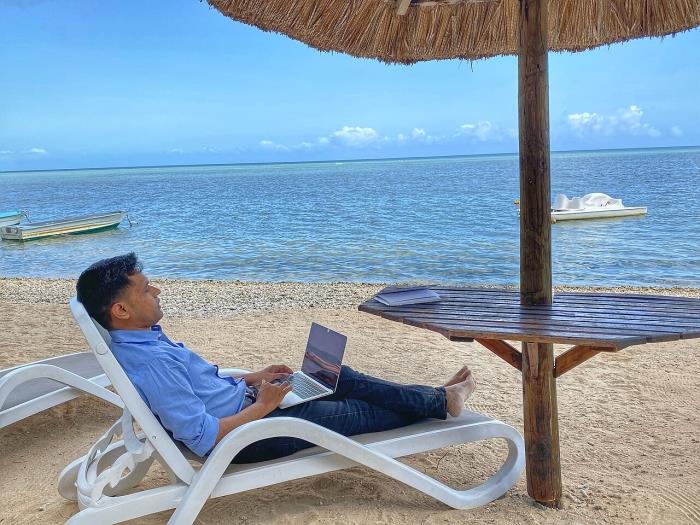 ¿Por qué teletrabajar en la costa mediterránea? Beneficios y destinos para nómadas digitales